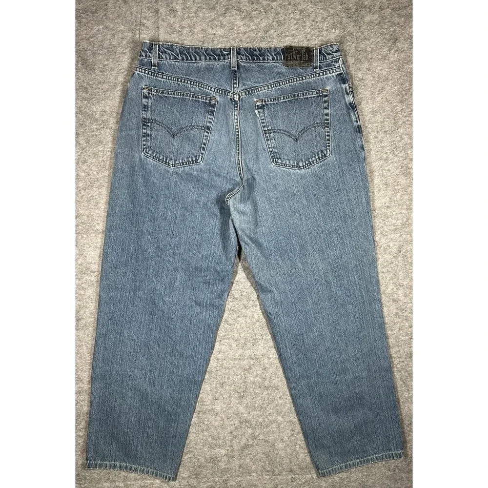 Levis small hole